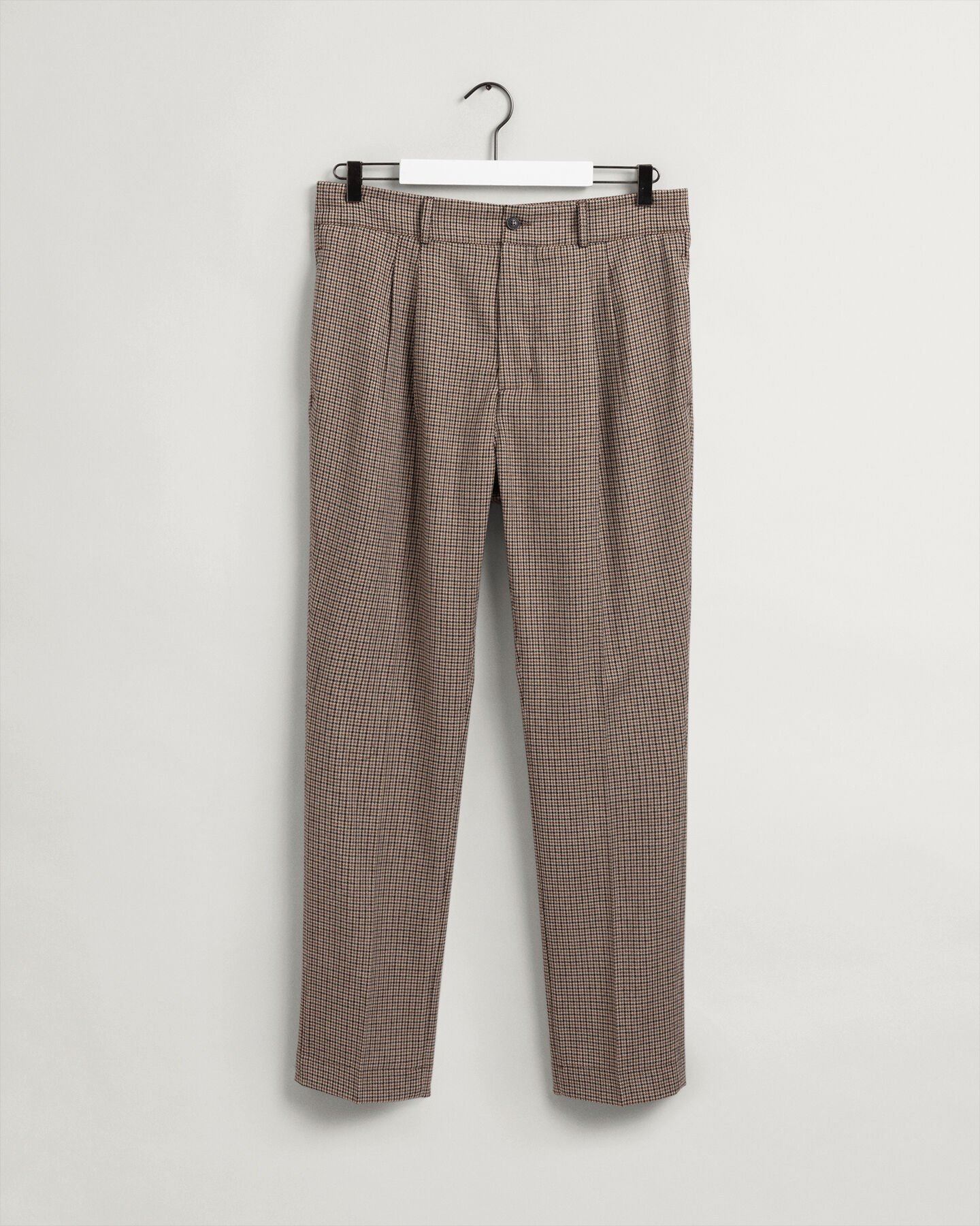 Pantalones de traje a cuadros con pinzas