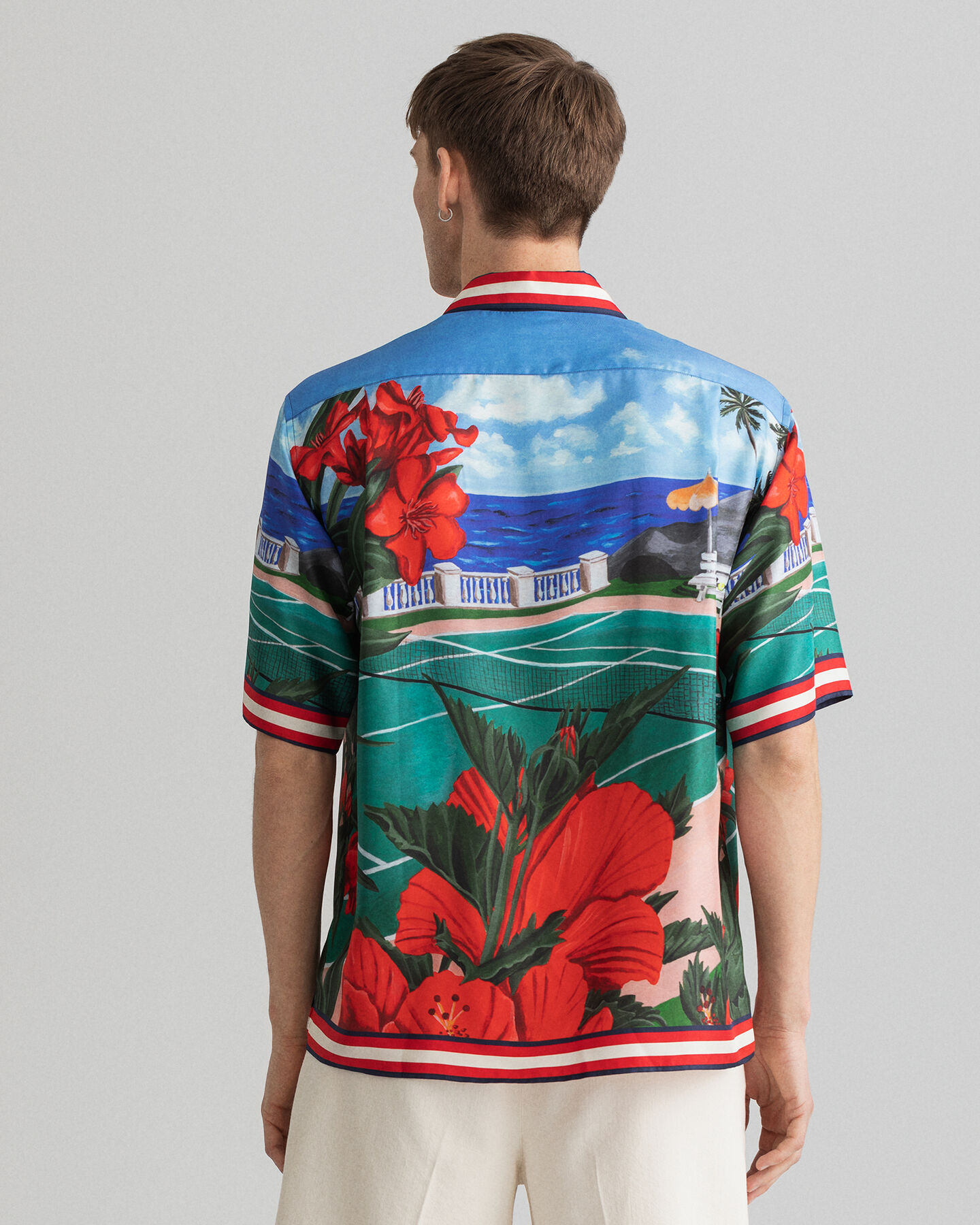 Camisa Relaxed Fit de manga corta y seda Scenery