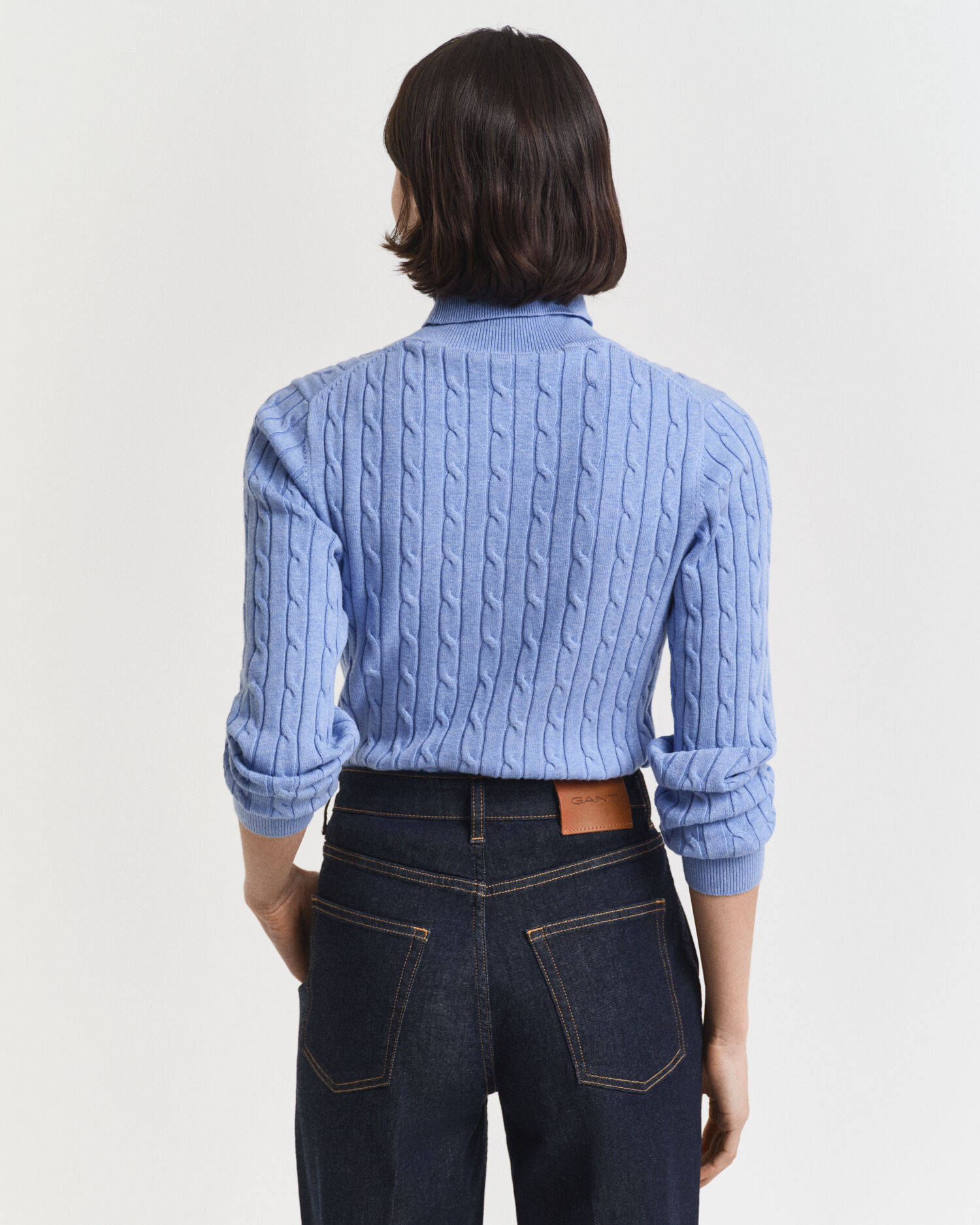 Jersey de punto de ochos en algodón elástico con cuello de cisne