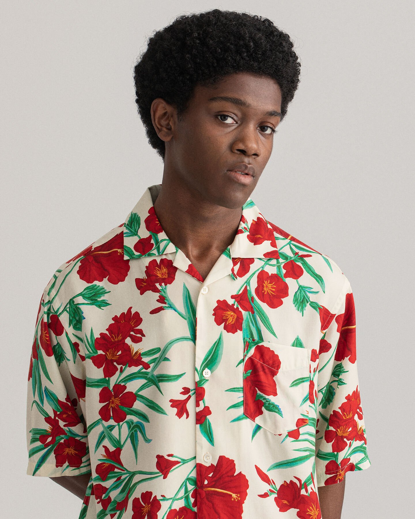 Camisa Relaxed Fit Pure Prep de lyocell, manga corta y estampado de flores