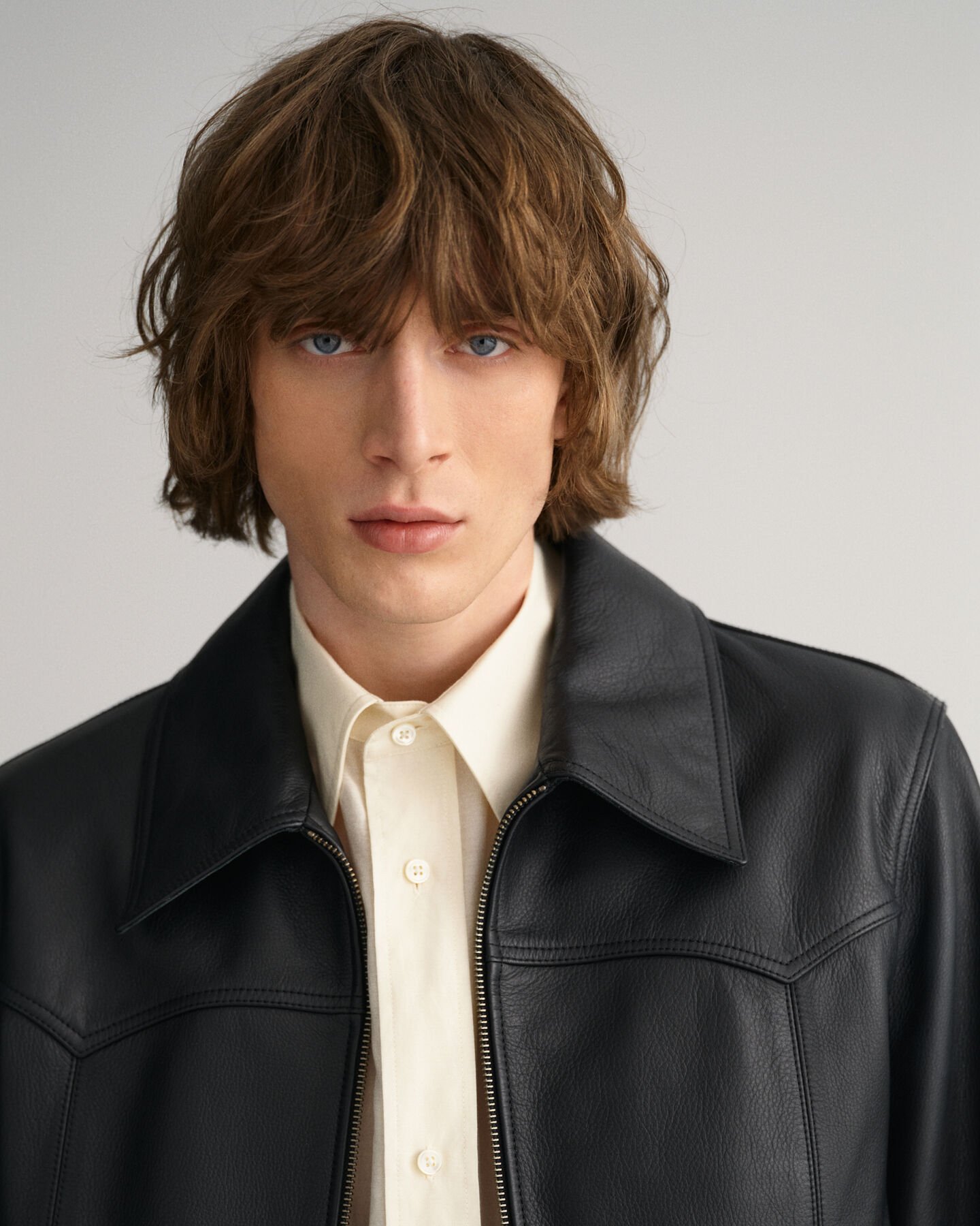 Cazadora corta de piel