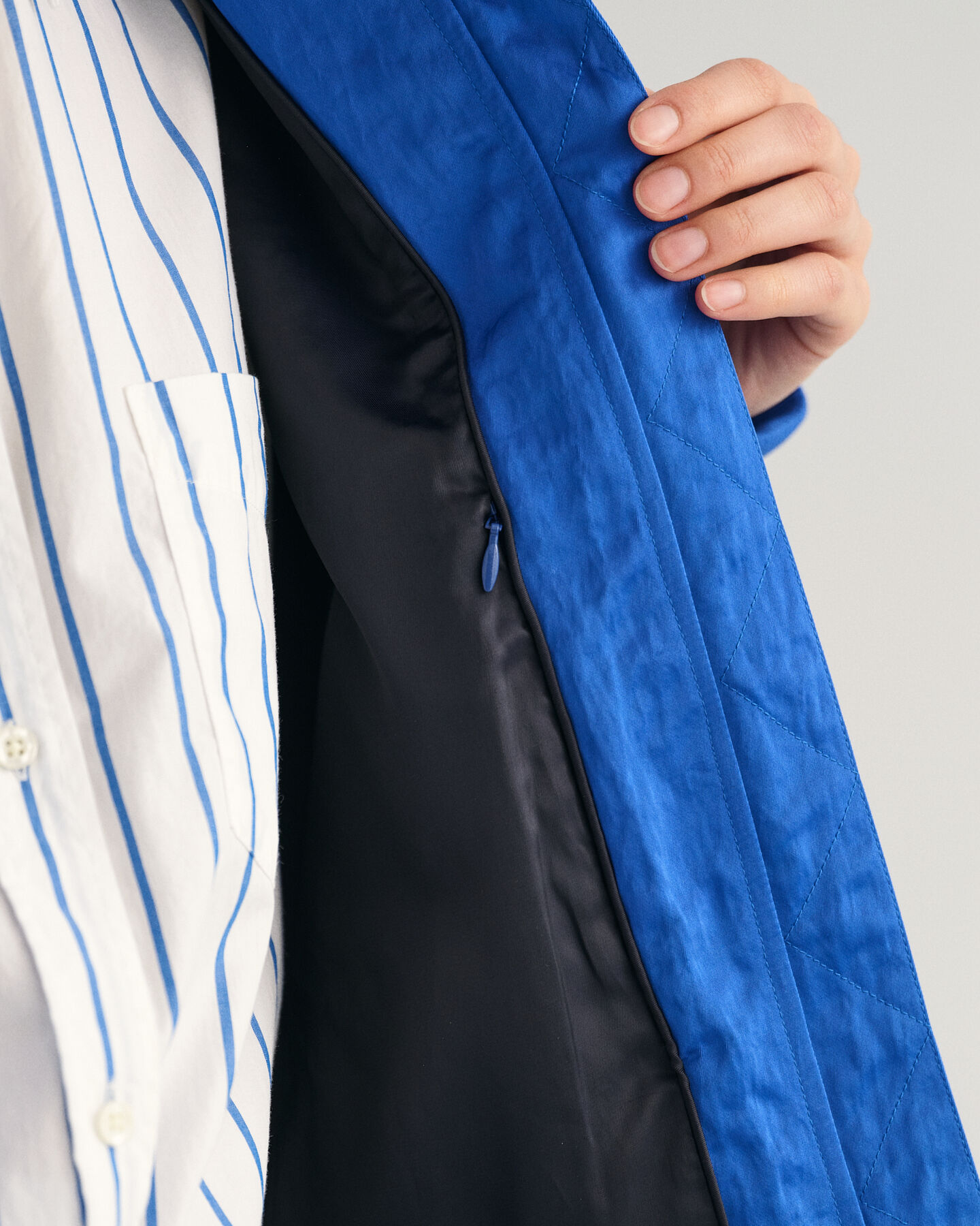 Cazadora bomber satinada