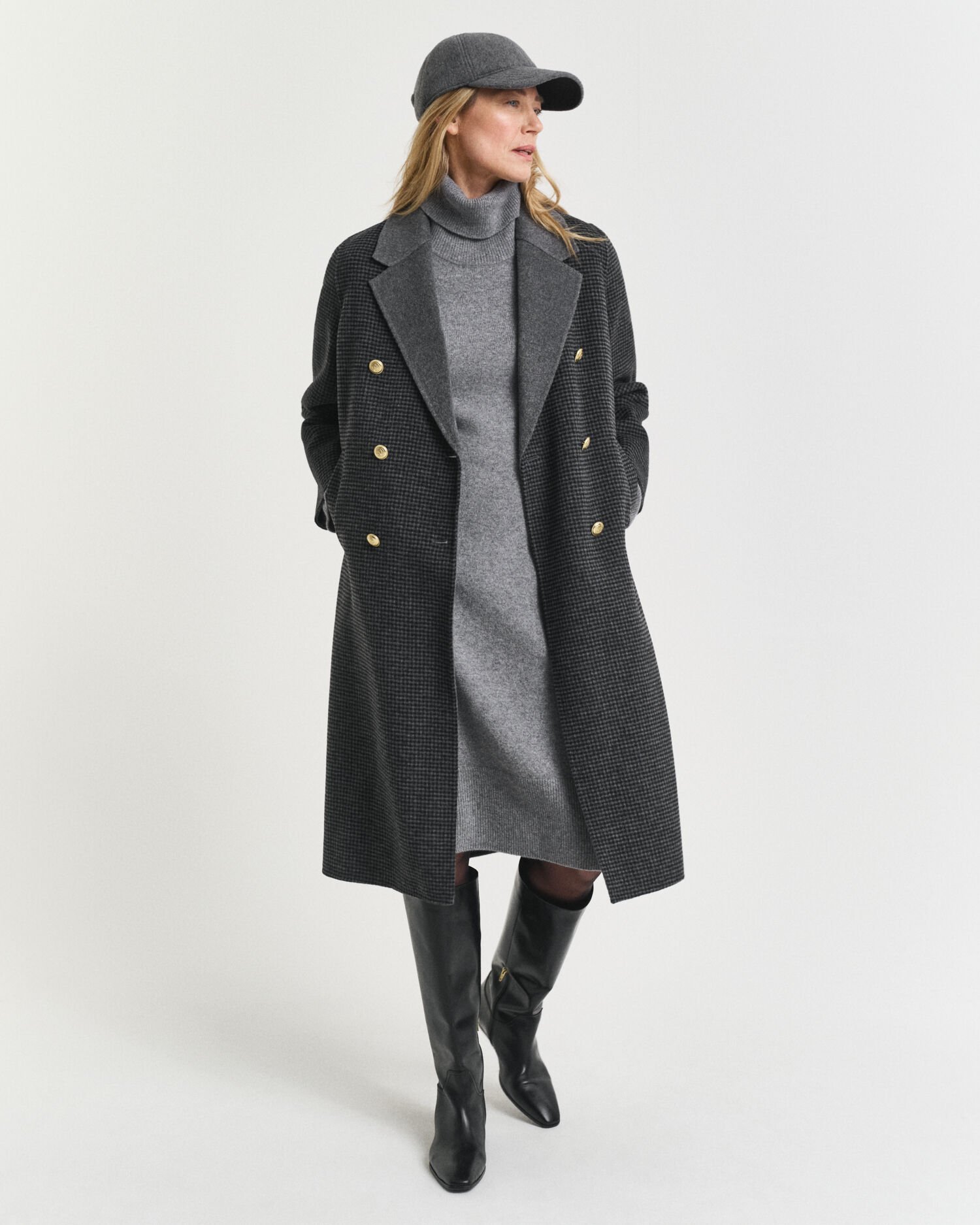 Vestido de cuello de cisne con detalle de punto