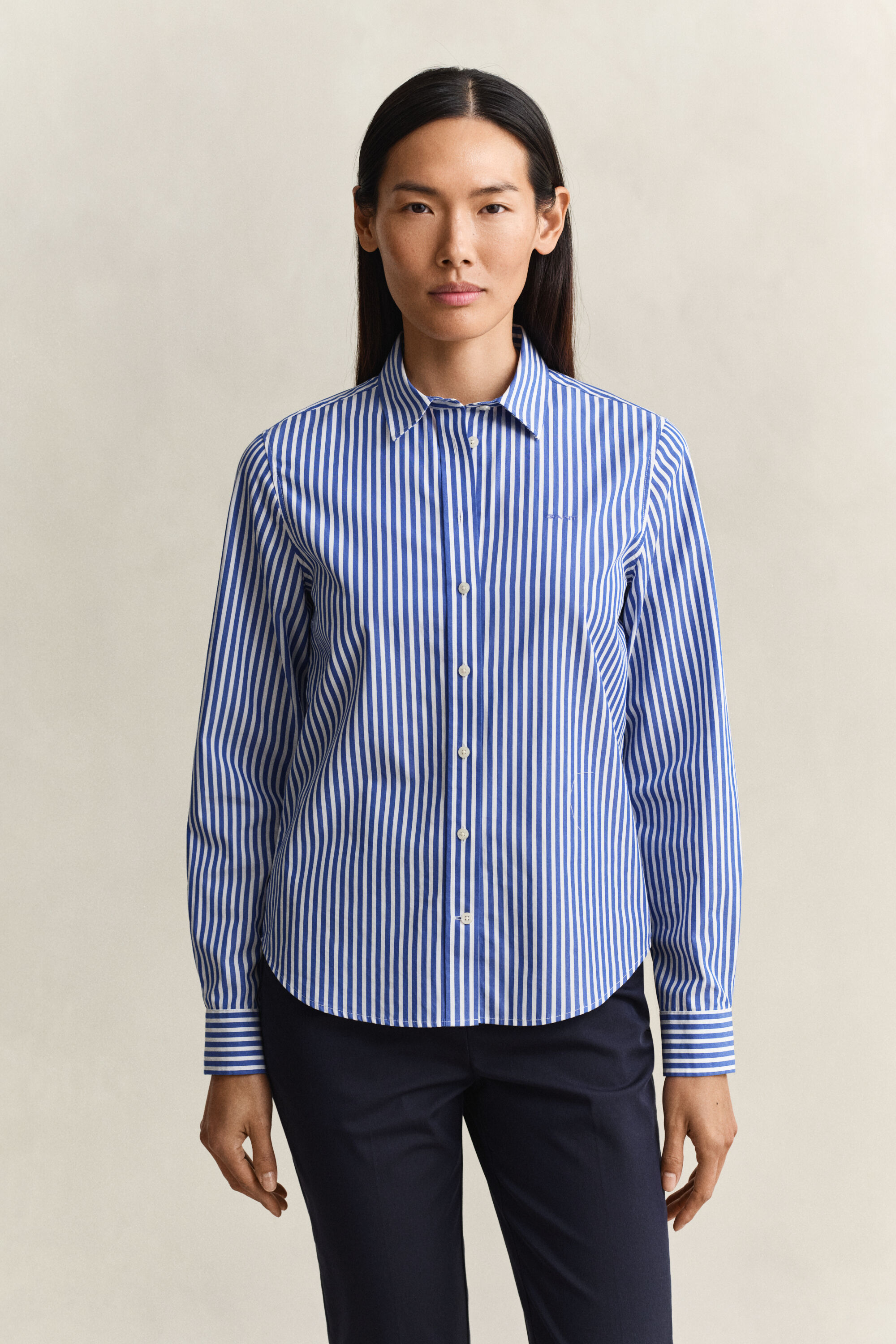 Camisa Regular Fit clásica de popelina a rayas