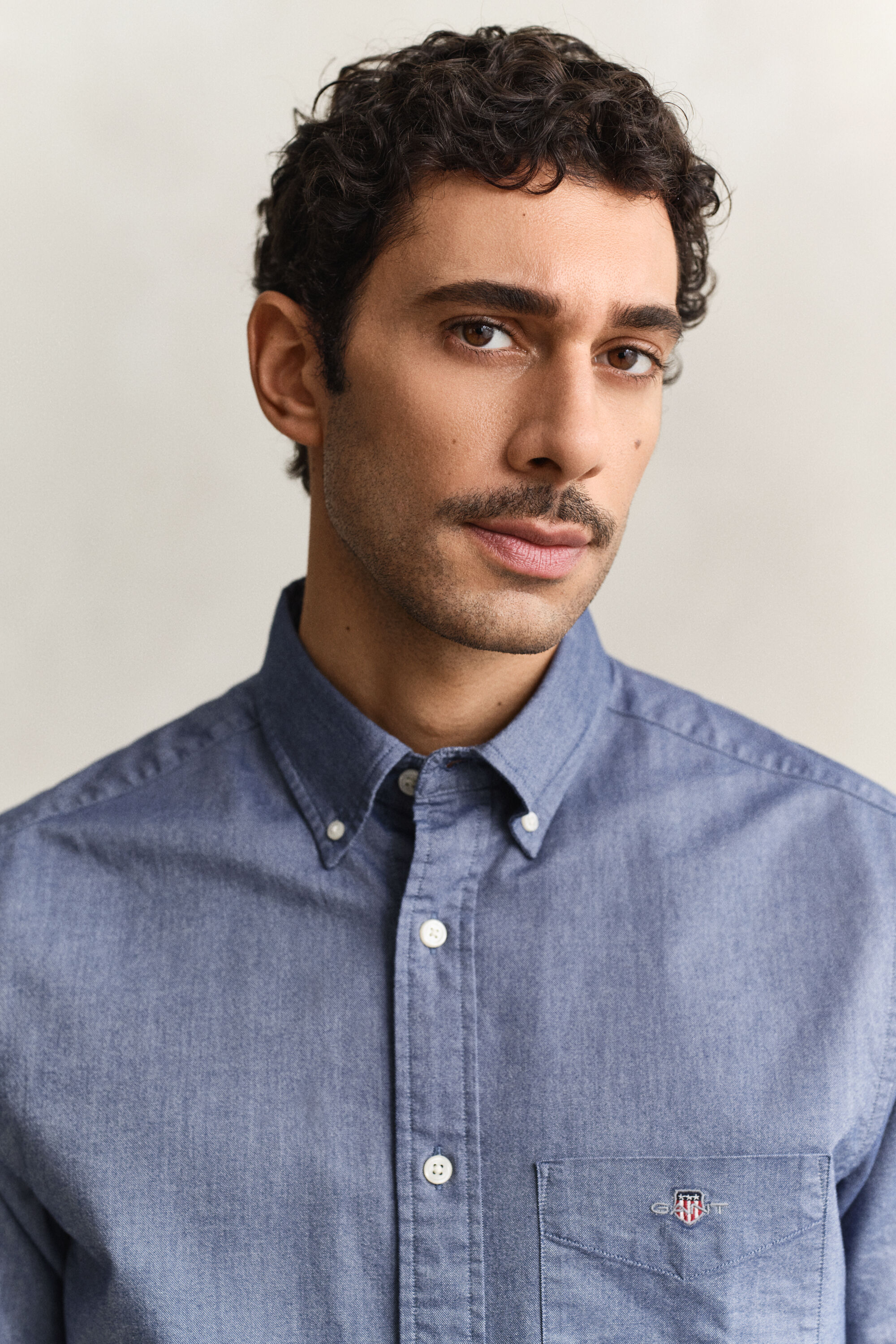 Camisa Oxford clásica de manga corta