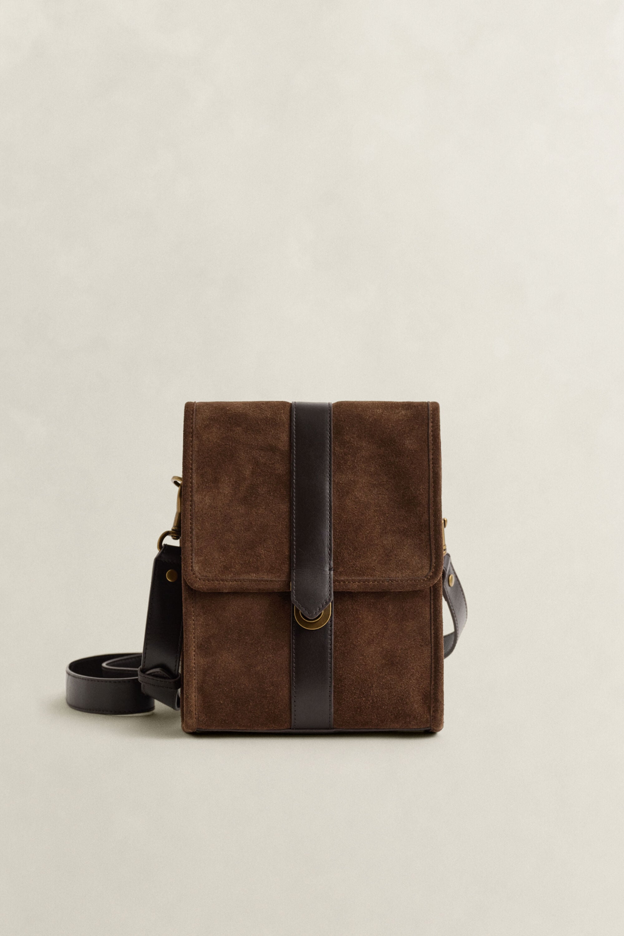 Bolso de hombro de ante