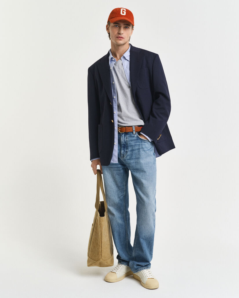 Camiseta Slim Fit Shield con cuello de pico