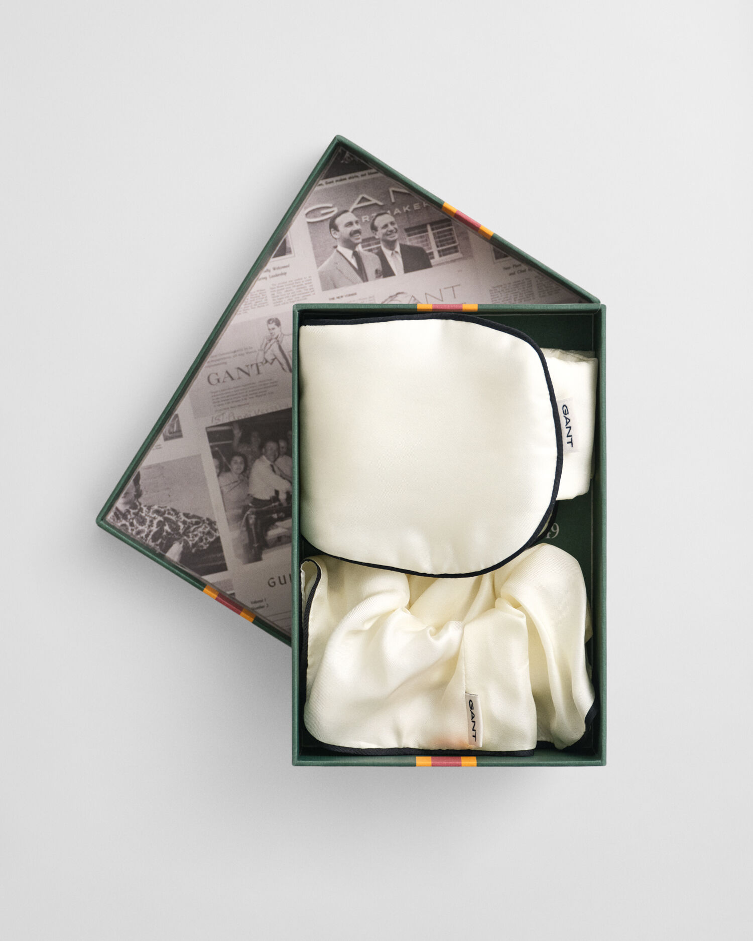 Set de regalo con coletero y antifaz para dormir en seda