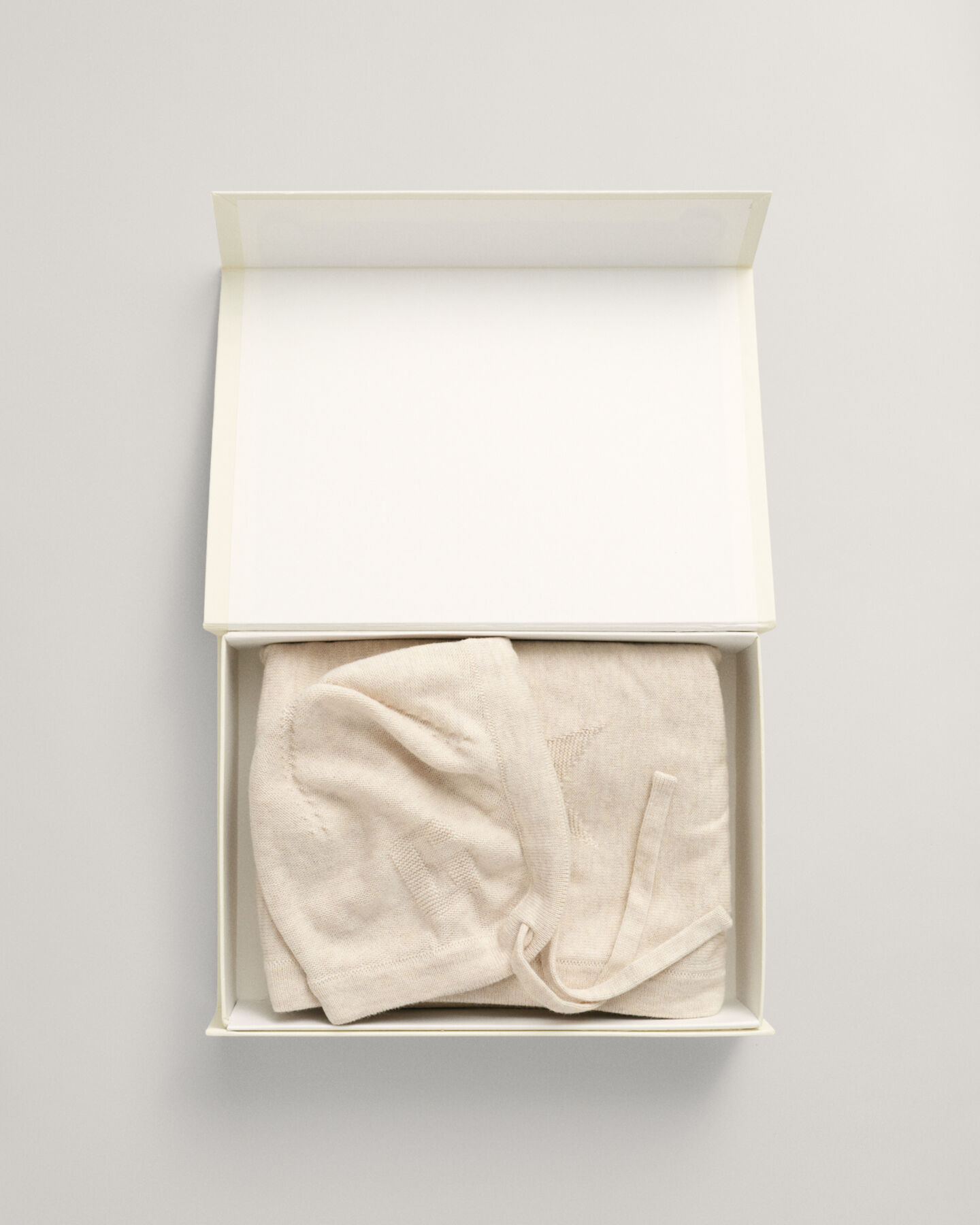 Set de regalo con manta y gorro Baby