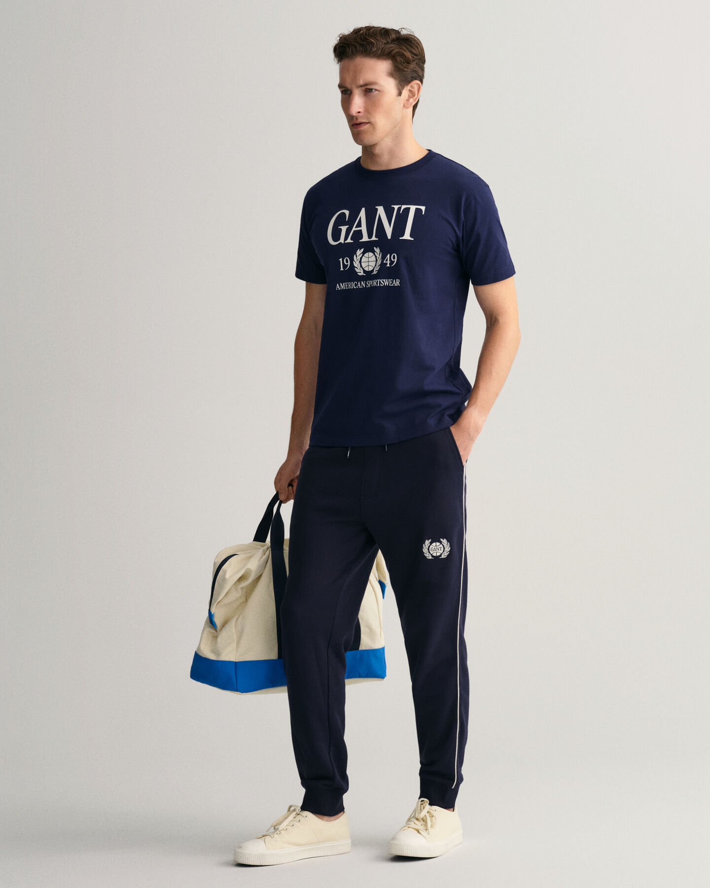 Camiseta Retro Crest