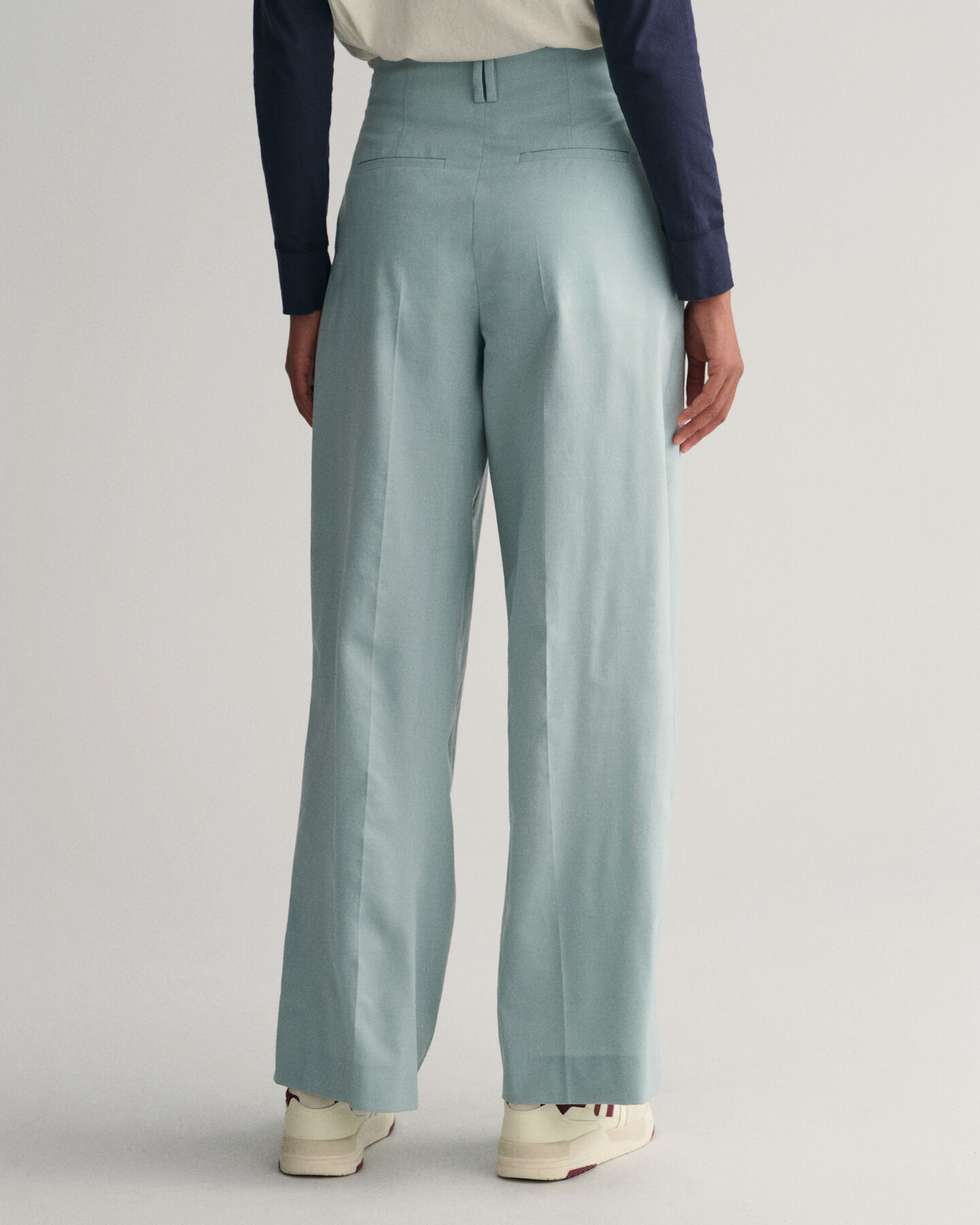Pantalones de pinzas con talle alto y pernera ancha