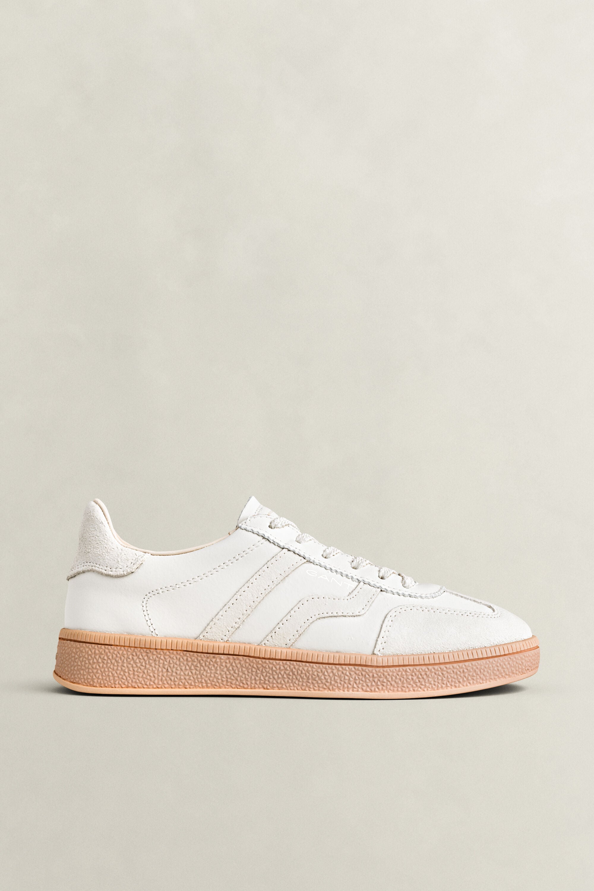 Zapatillas de piel y ante Cuzima