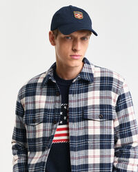 Gorra lavada con insignia