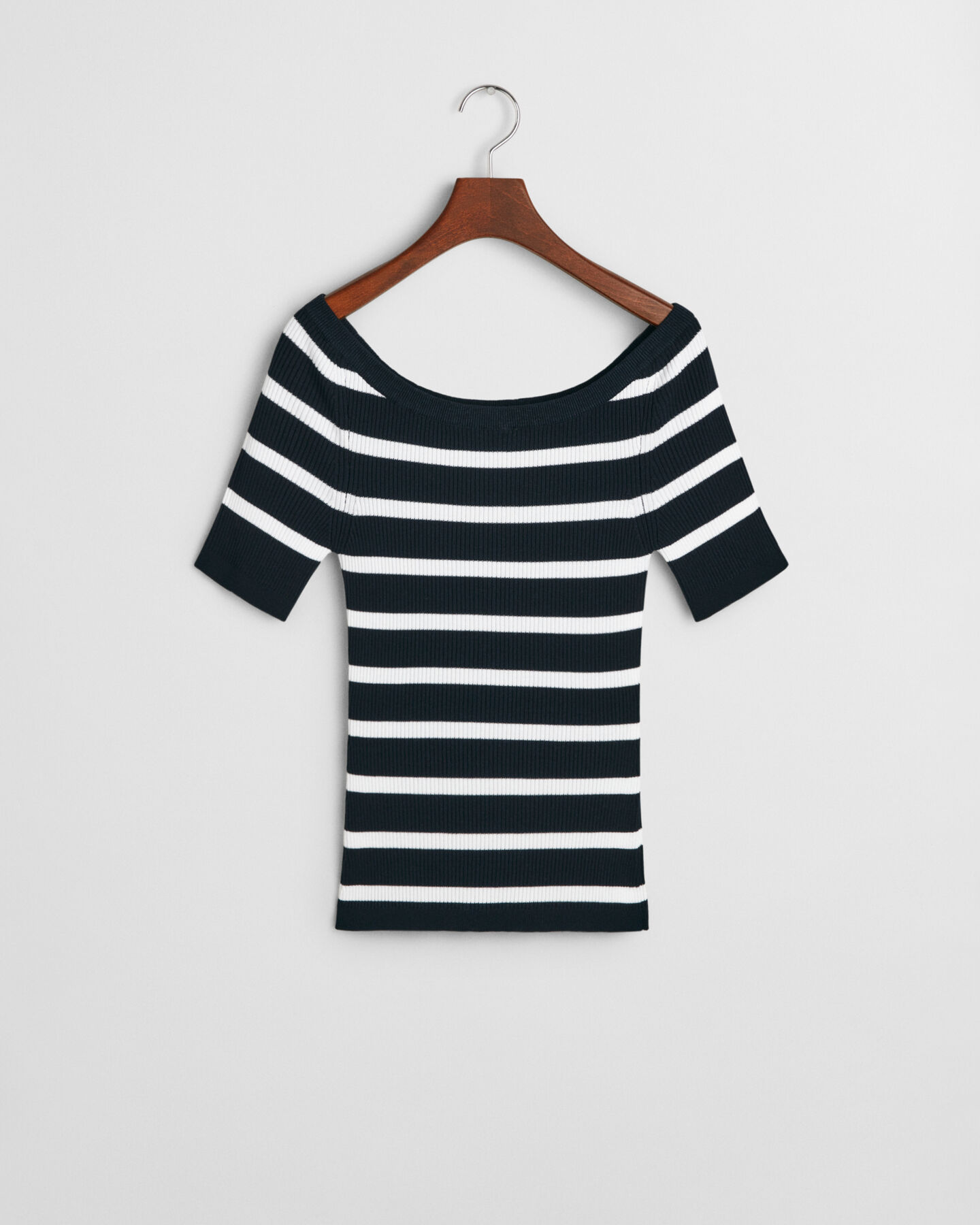 Top de punto acanalado a rayas con hombros descubiertos