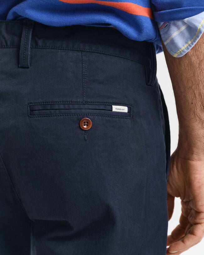 Pantalones chinos Regular Fit de sarga