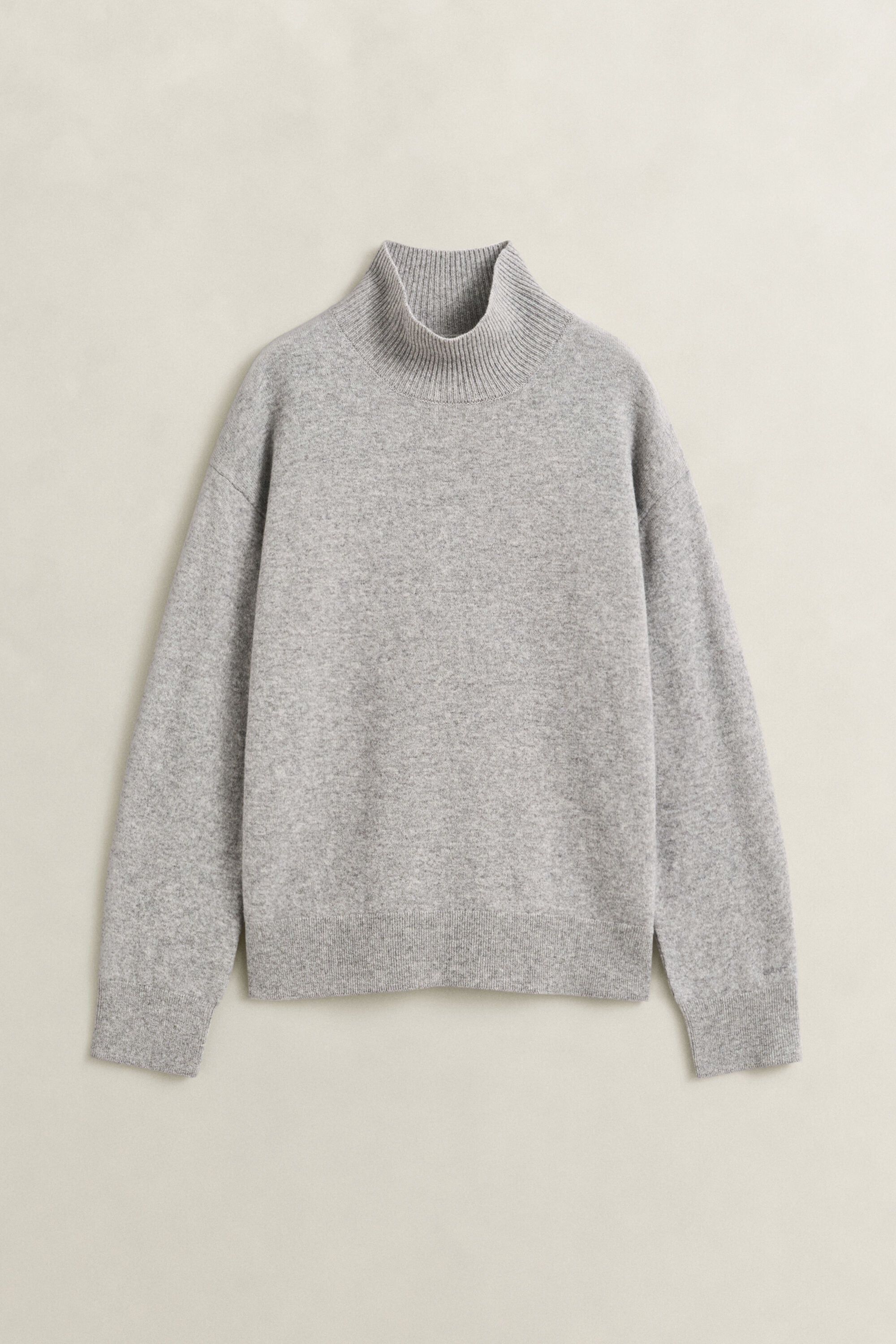 Jersey de lana de oveja superfina con cuello cerrado