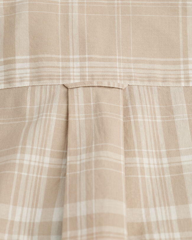 Camisa Regular Fit de manga corta en algod&oacute;n y lino a cuadros