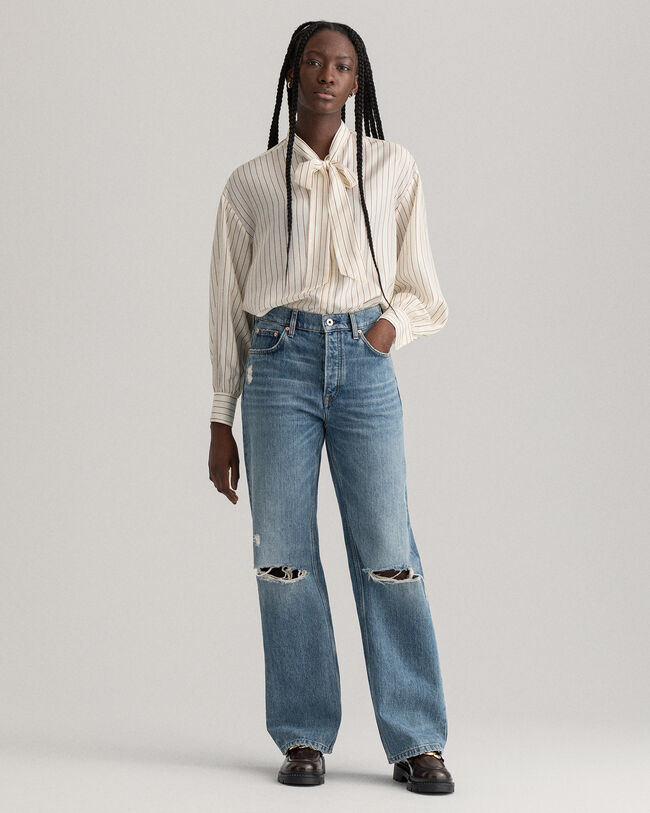 Camisa de seda de raya diplom&aacute;tica con lazada