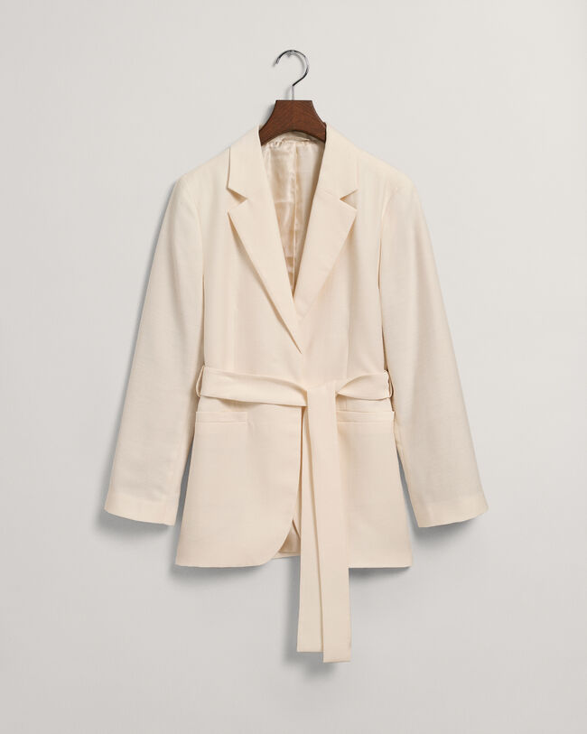 Americana Regular Fit Fluid con cintur&oacute;n