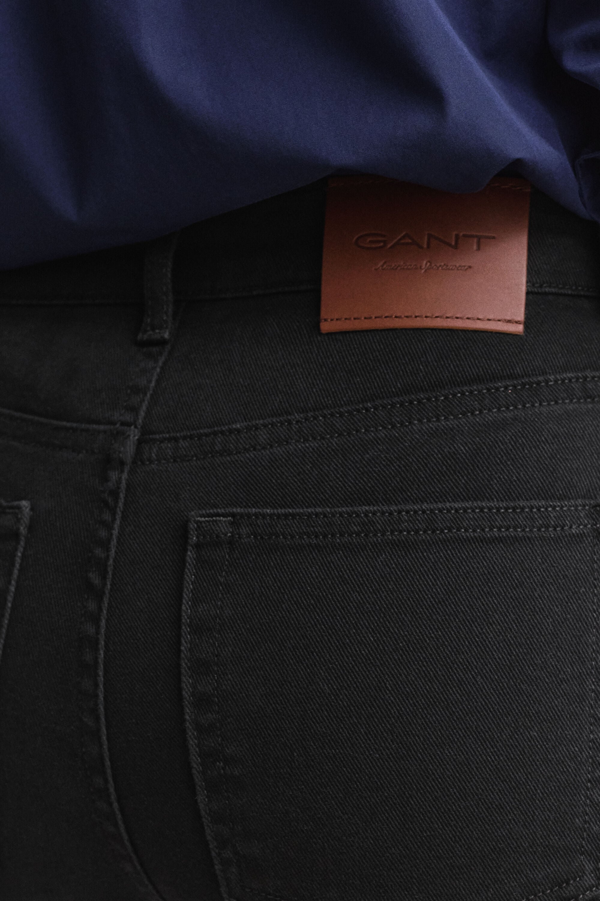 Vaqueros Slim Fit acampanados elásticos