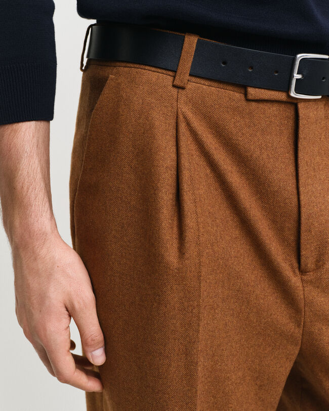 Pantalones de traje Relaxed Fit de franela de lana