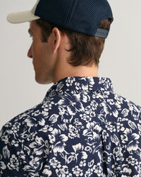 Camisa Regular Fit de manga corta en algod&oacute;n y lino con estampado de flores