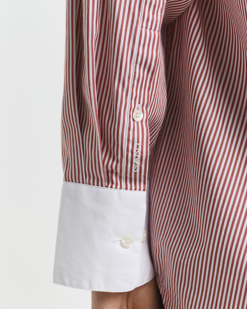 Camisa extragrande a rayas con cuello en contraste