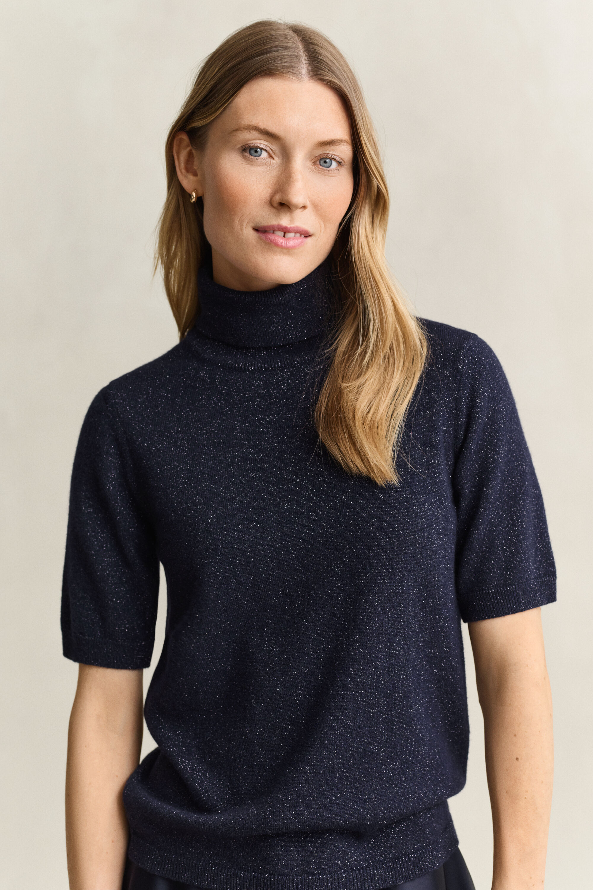 Jersey con cuello de cisne en mezcla de lana metalizada