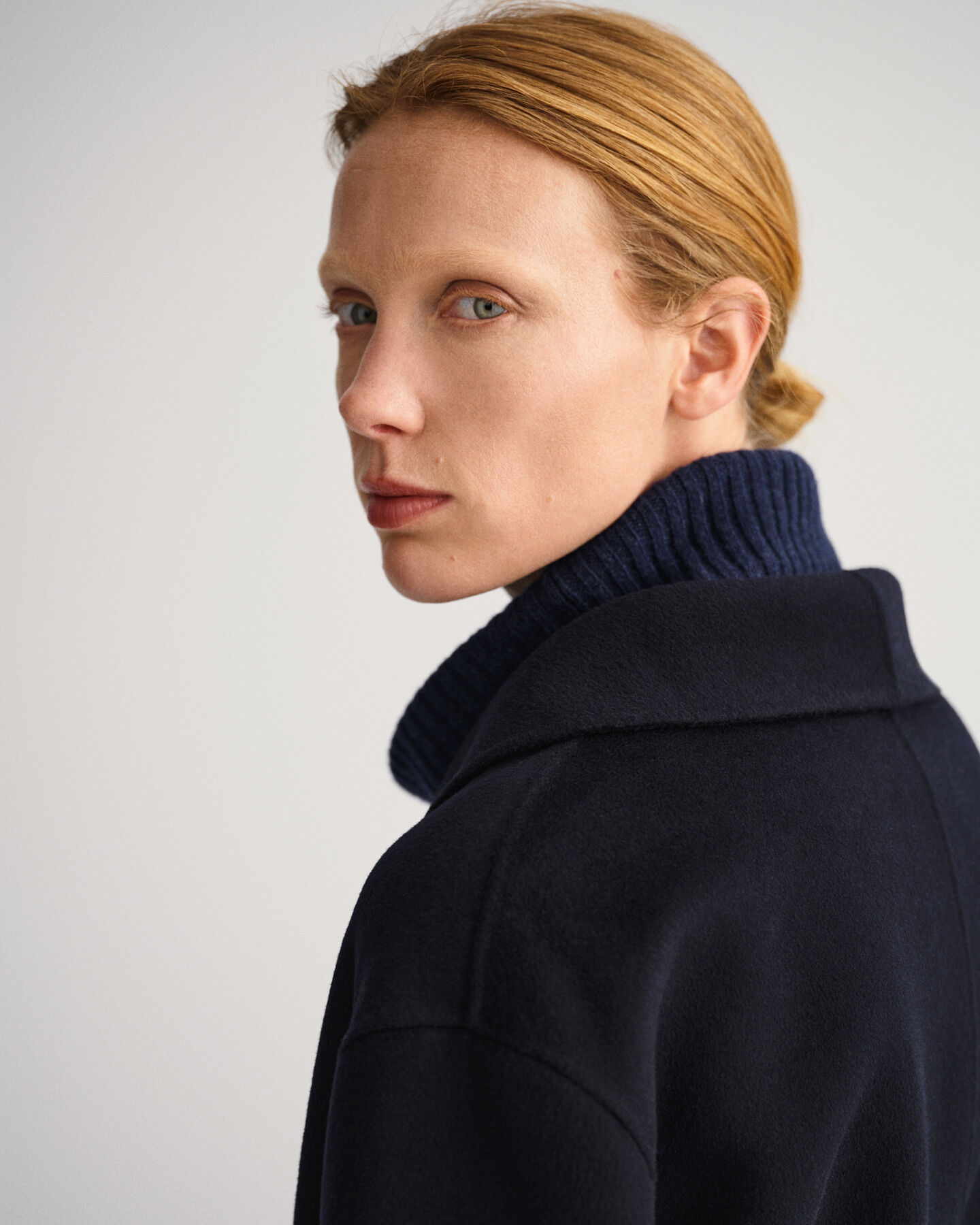 Americana cosida a mano con cinturón