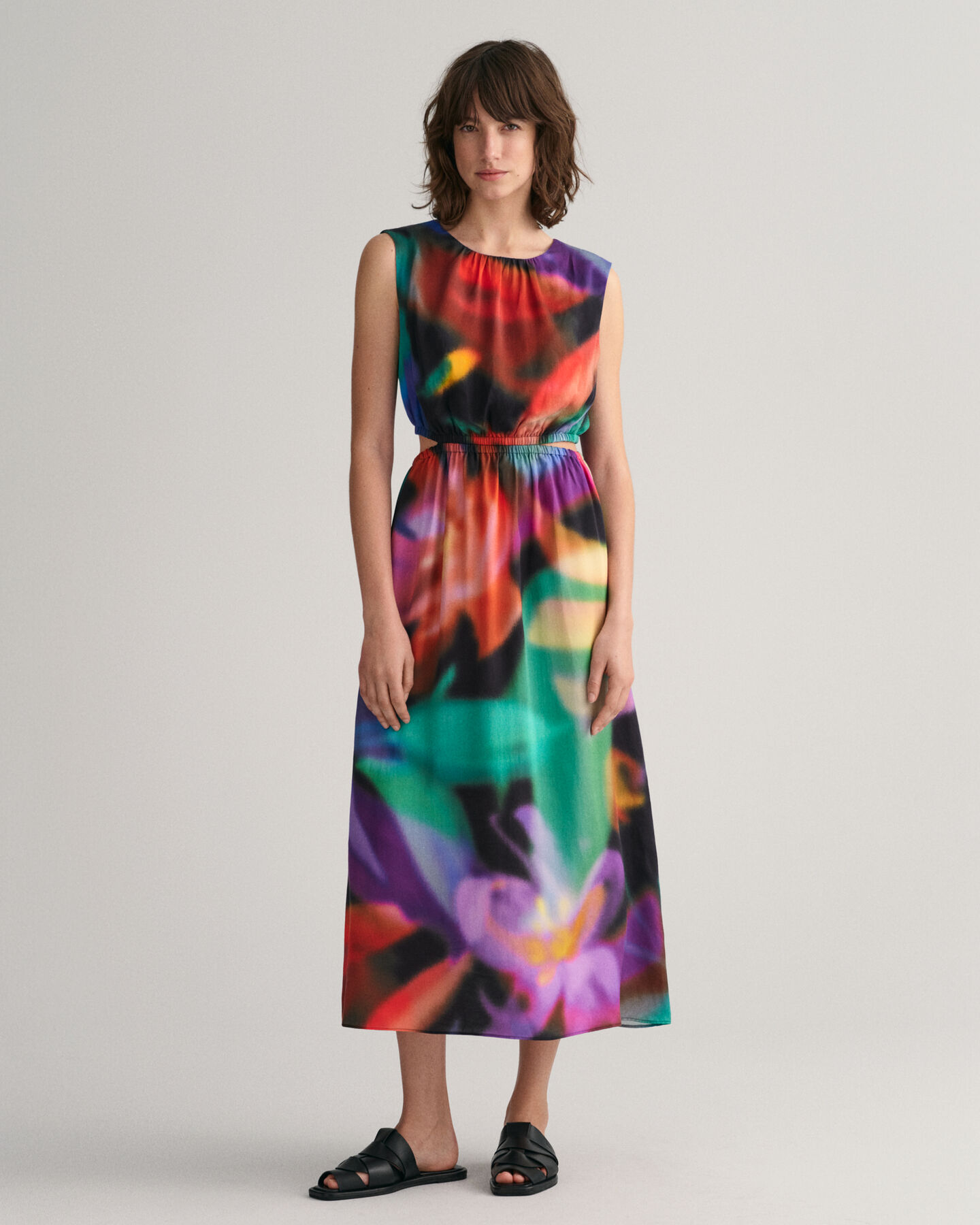 Vestido sin mangas con estampado de flores