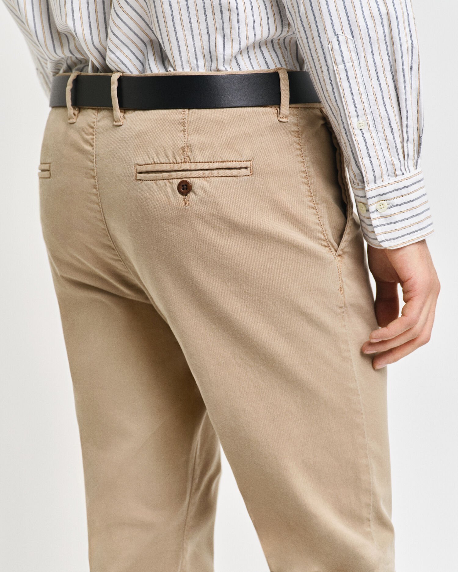 Pantalones chinos estructurados Slim Fit con textura labrada
