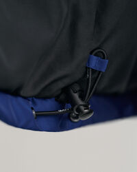 Chaqueta acolchada con diseño de bloques