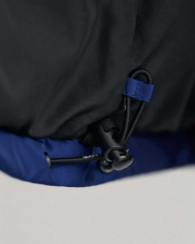 Chaqueta acolchada con diseño de bloques