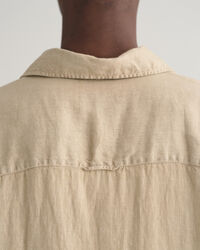 Camisa Relaxed Fit de manga corta y lino te&ntilde;ido en prenda