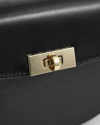 Bolso de hombro en piel