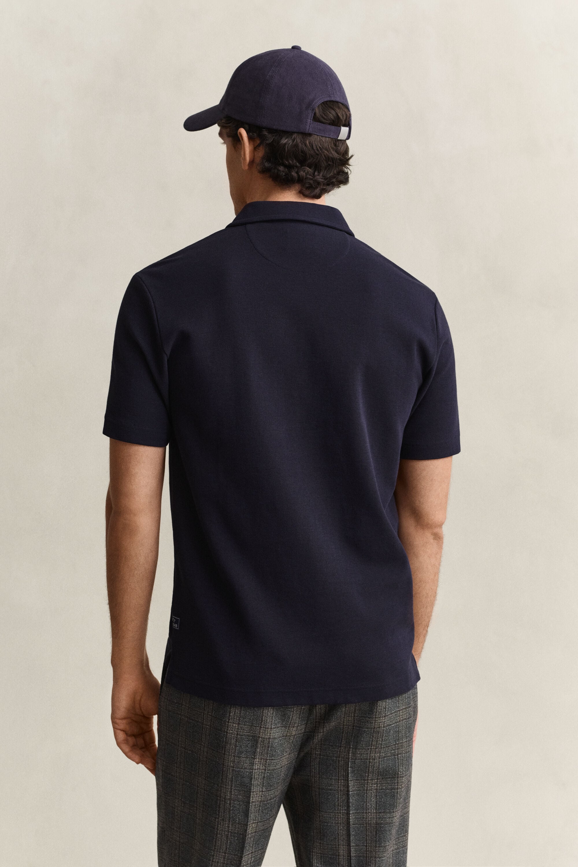 Polo con textura de nido de abeja