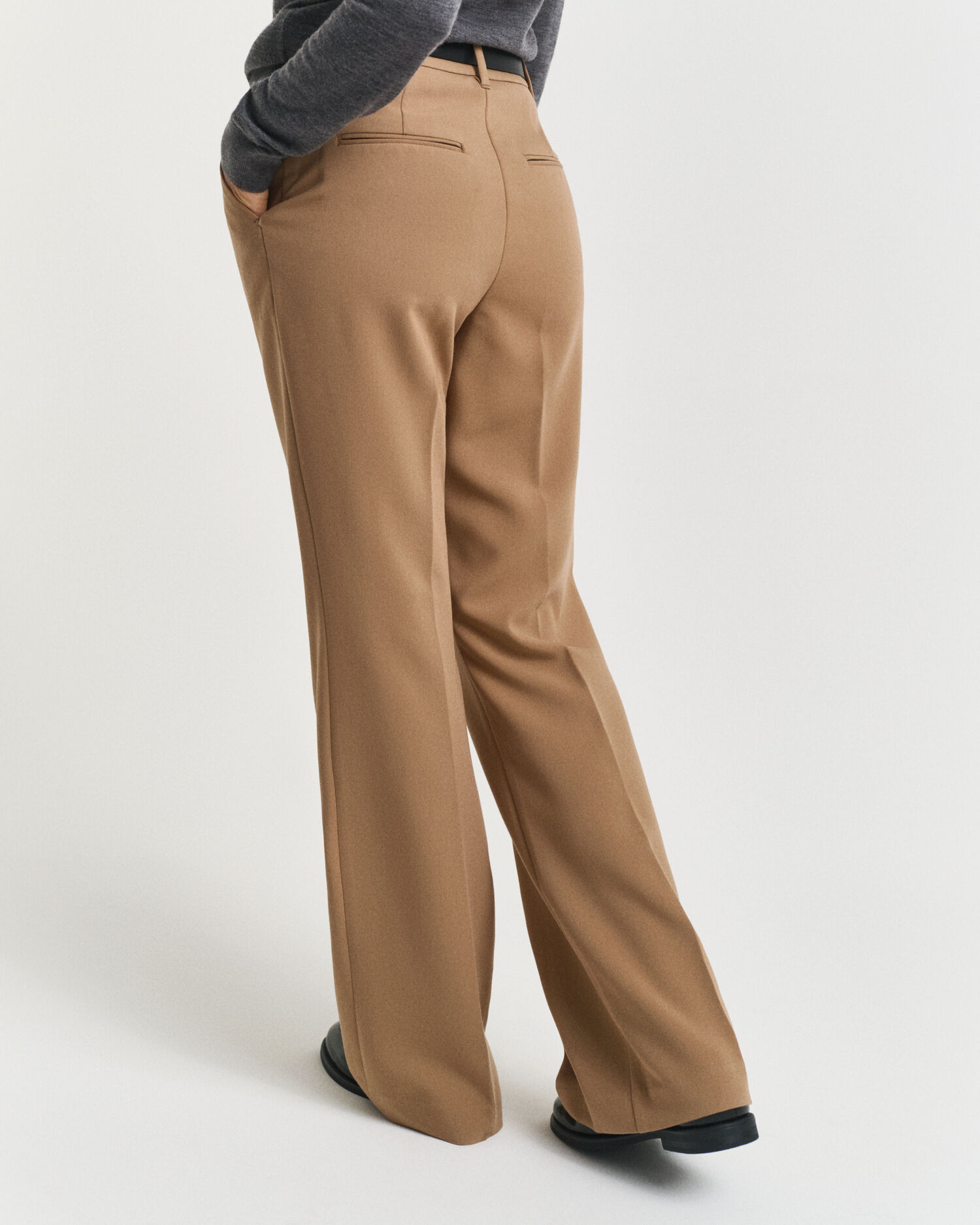 Pantalones de vestir Slim Fit acampanados