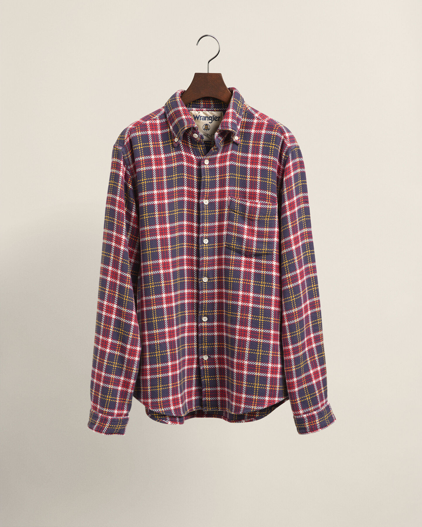 Camisa Regular Fit Wrangler x GANT de sarga a cuadros escoceses