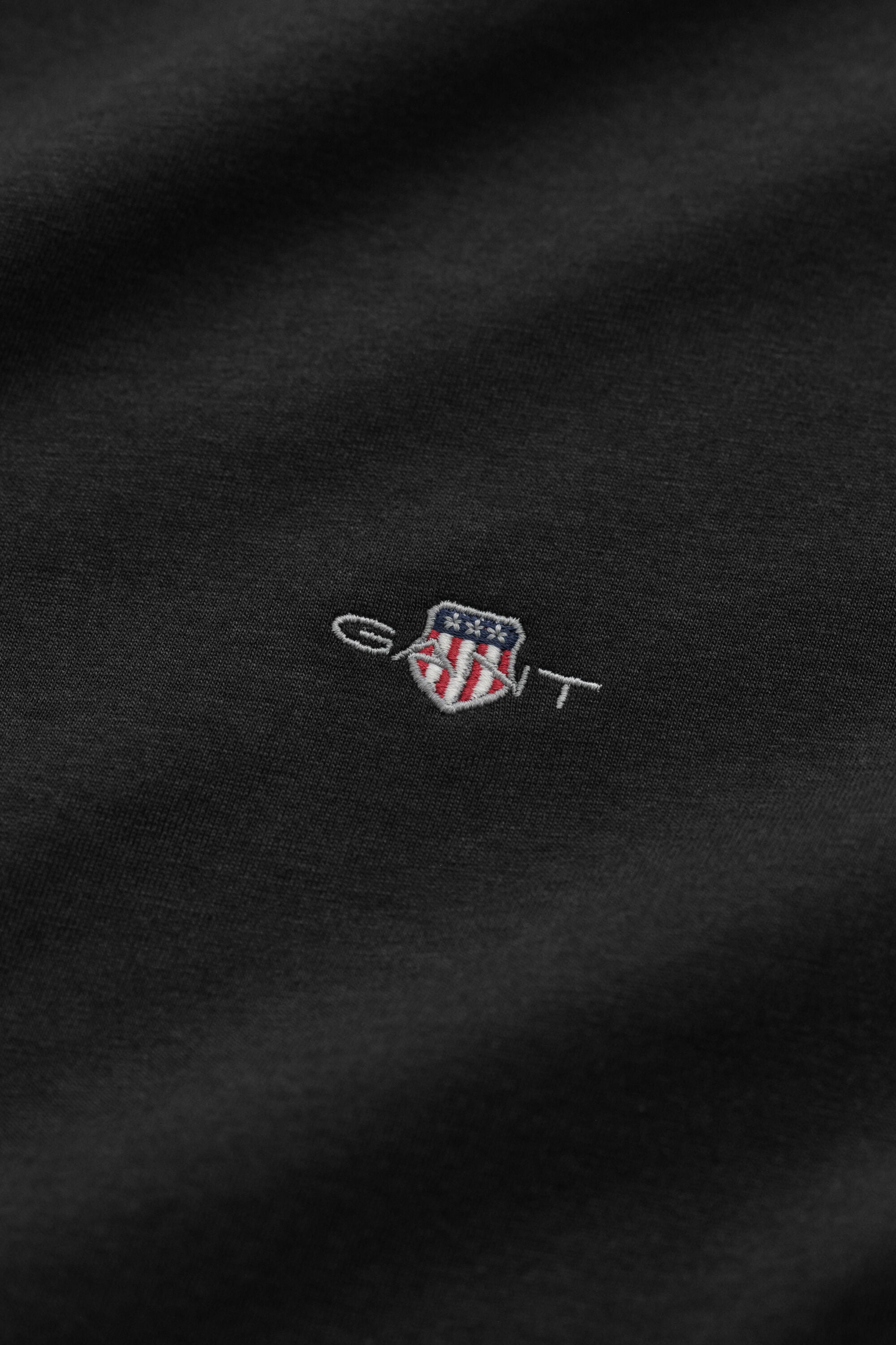 Camiseta Slim Fit Shield