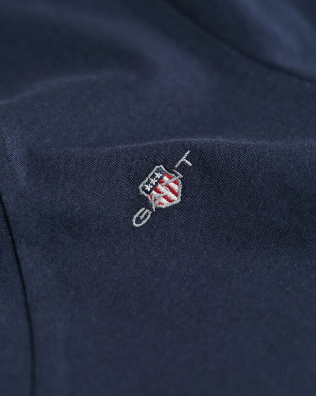 Camiseta Shield con cuello de pico