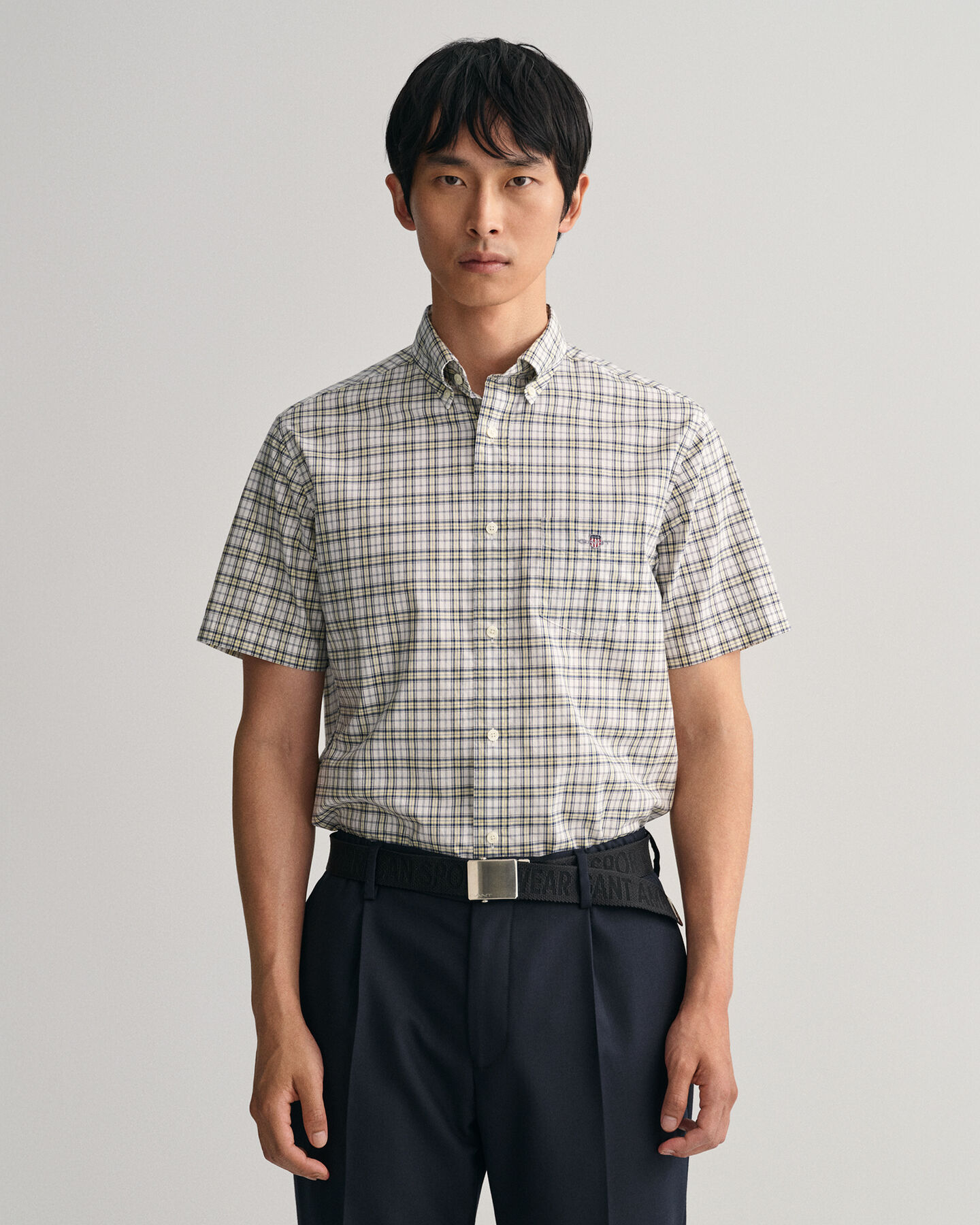 Camisa Regular Fit de manga corta en popelina con microestampado de cuadros