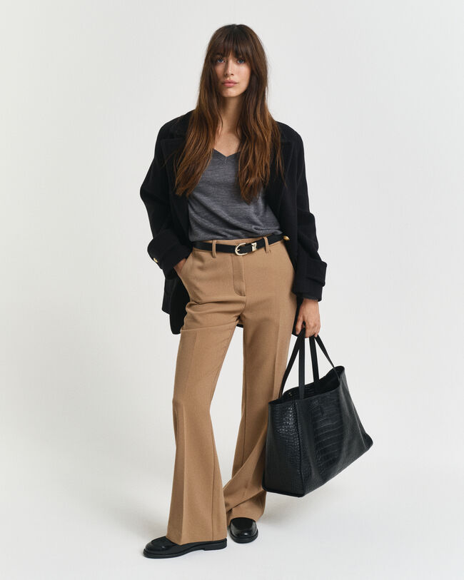 Jersey de lana merino extrafina con cuello de pico