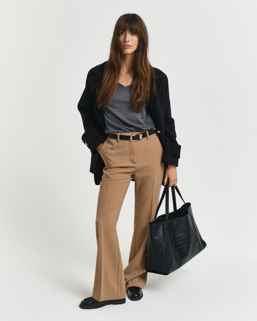 Jersey de lana merino extrafina con cuello de pico