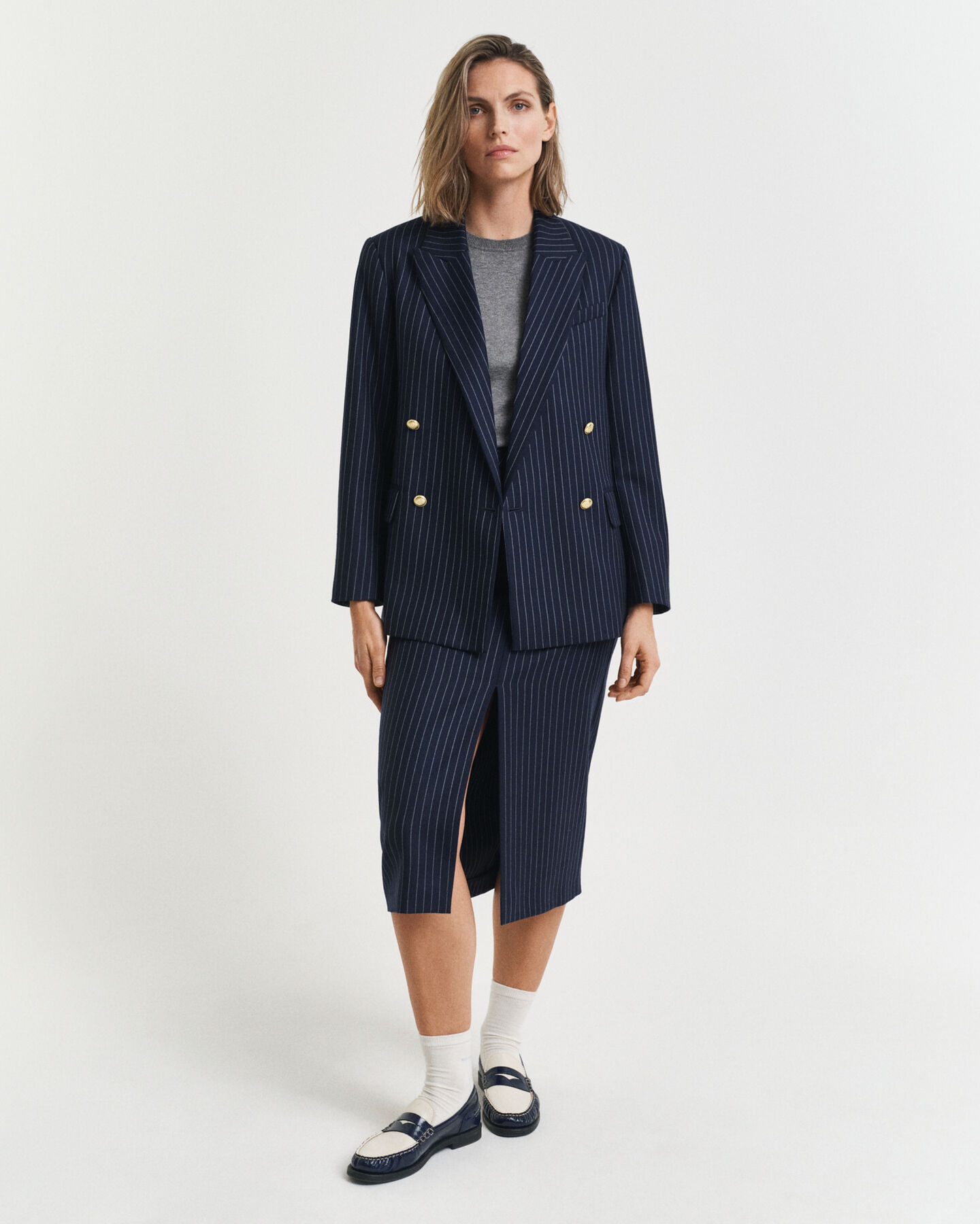 Jersey ligero de manga corta y cuello redondo