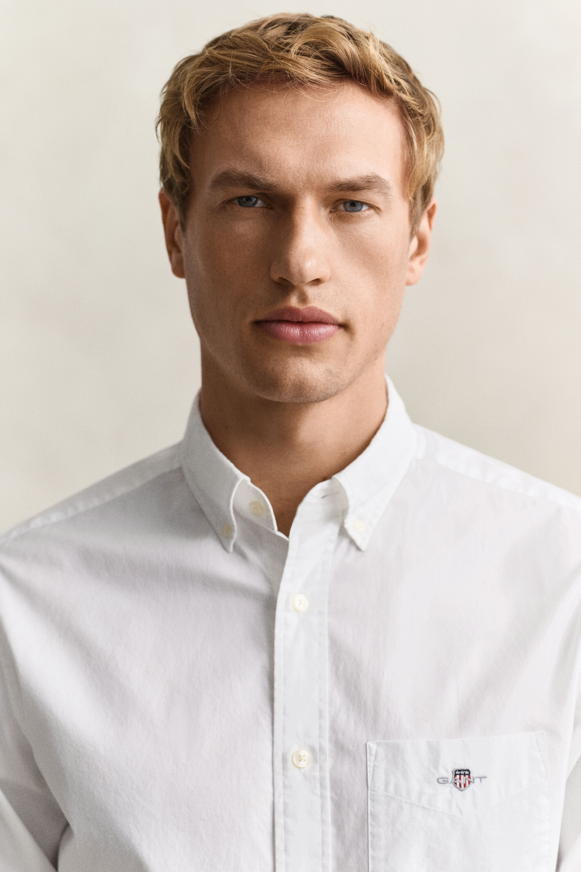 Camisa Regular Fit clásica de popelina