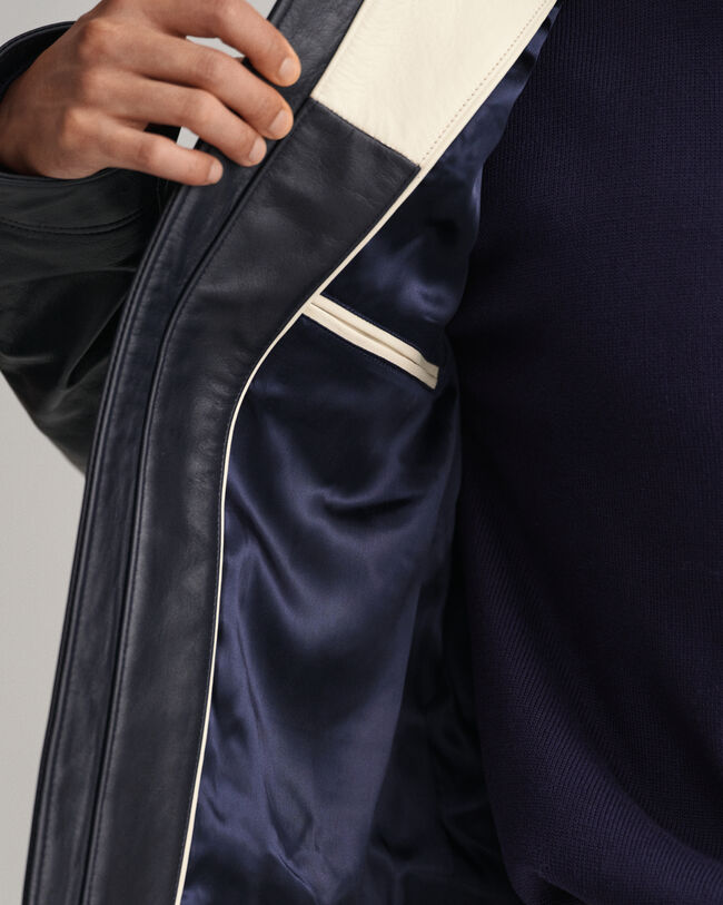 Cazadora corta de piel