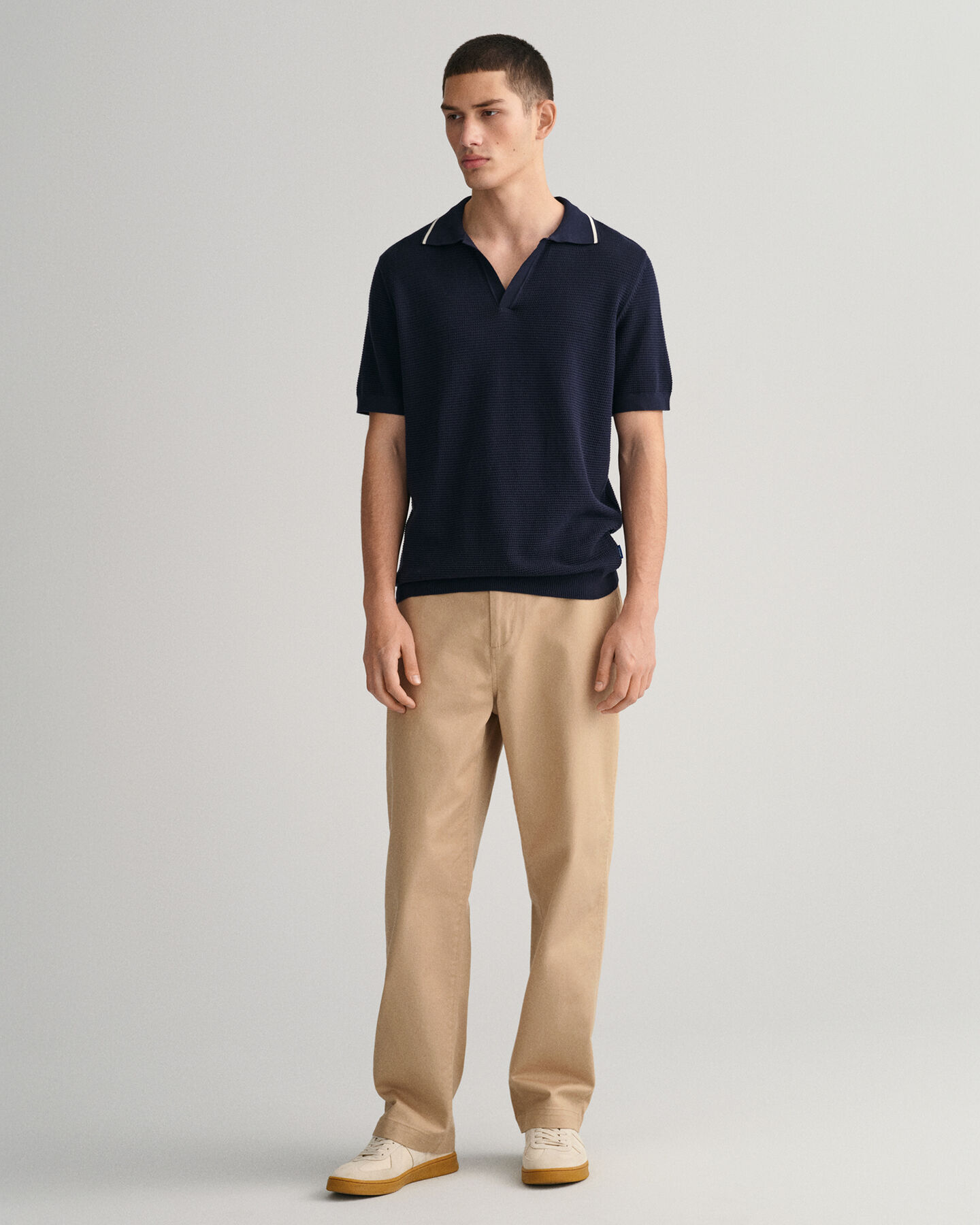 Jersey tipo polo de cuello abierto en algodón con textura