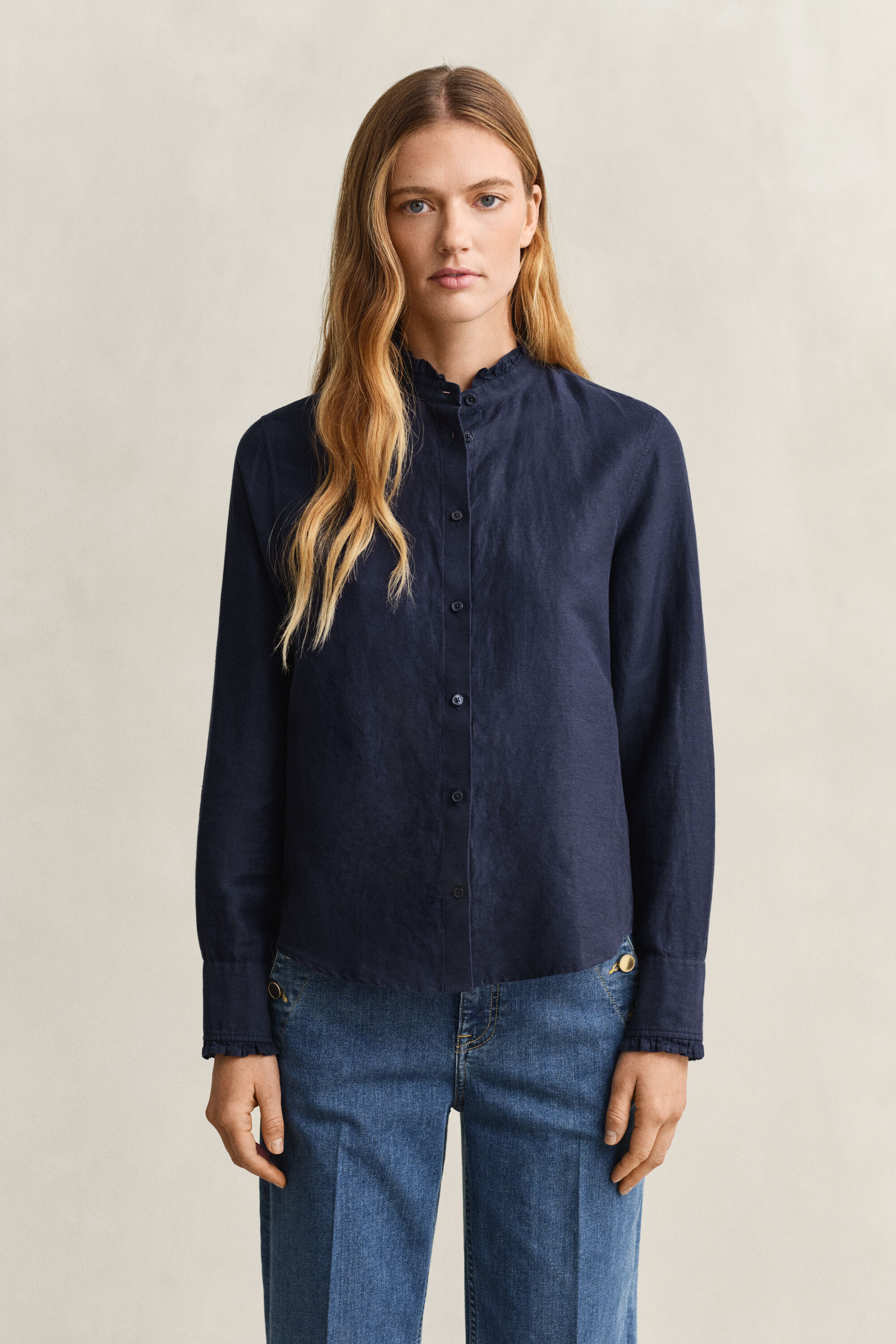 Blusa en mezcla de lino con volantes