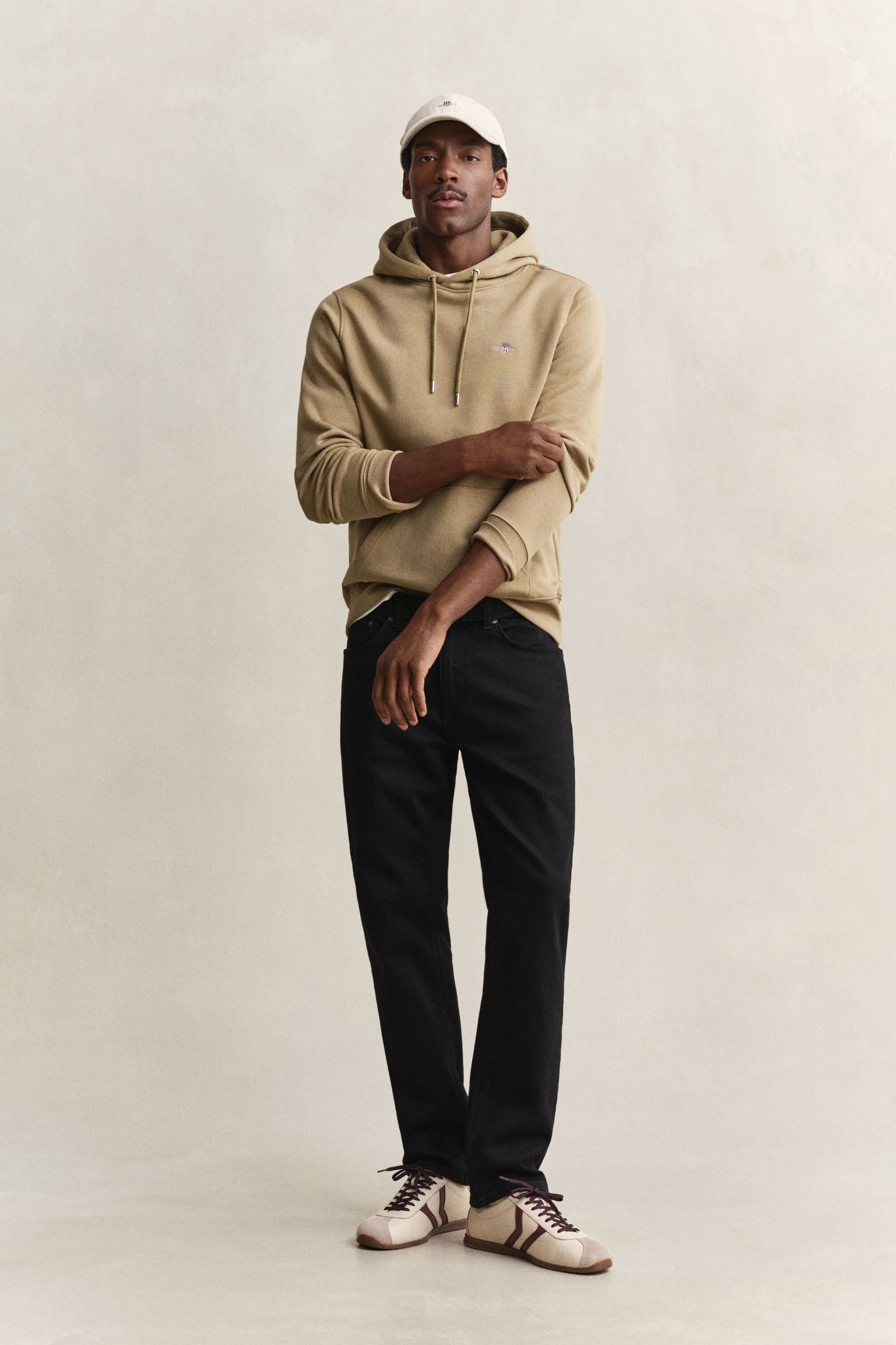 Sudadera con capucha Shield