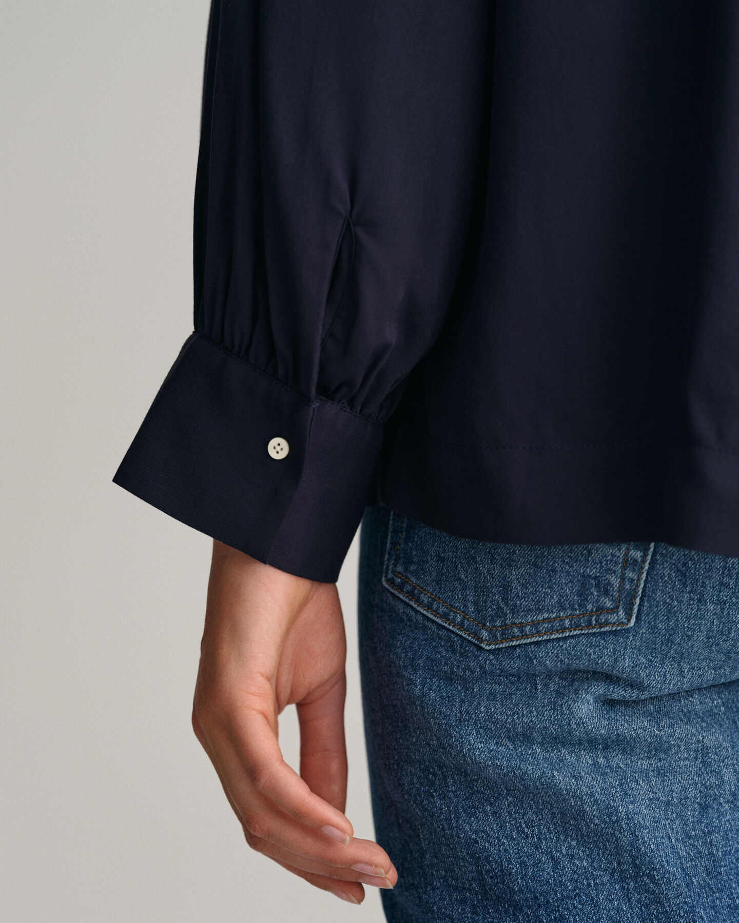 Blusa Relaxed Fit de puños anchos